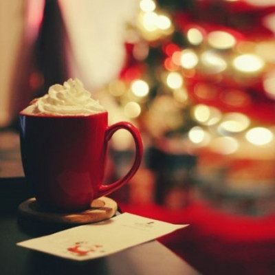 Τα πιο λαχταριστά ζεστά ροφήματα των Χριστουγέννων. Εσείς θα αντισταθείτε;
