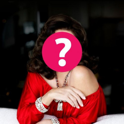 Aπίστευτο! Ποια star ανακρίθηκε στο αεροδρόμιο γιατί τα χέρια της ήταν πολύ ενυδατωμένα;