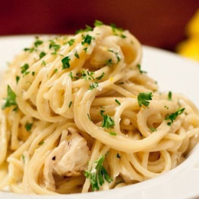 Η πιο νόστιμη συνταγή ever: Mακαρόνια με κοτόπουλο και κρέμα γάλακτος