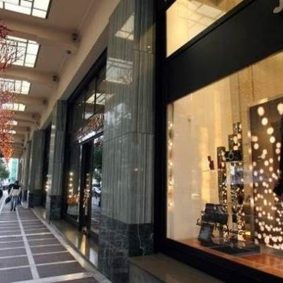 Εορταστικό ωράριο: Κλειστά θα παραμείνουν σήμερα τα μαγαζιά