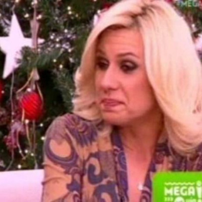 Καραβάτου: Συγκινήθηκε μιλώντας για την τελευταία Πρωτοχρονιά με τον πατέρα της