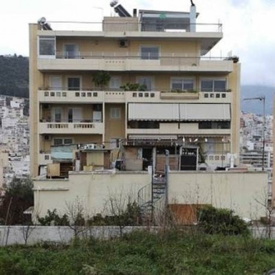 ΕΚΛΟΓΕΣ 2015 - Η Telegraph παρουσιάζει το διαμέρισμα του Αλέξη Τσίπρα