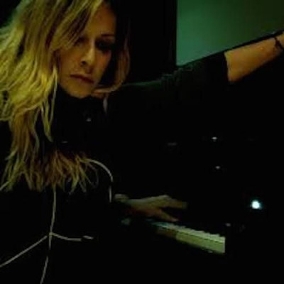 Αγάπη είναι ~ Άννα Βίσση