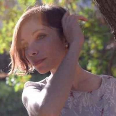 Η Tamuz Nissim συναντά τον Θάνο Δασκαλόπουλο στο Τρένο στο Ρουφ