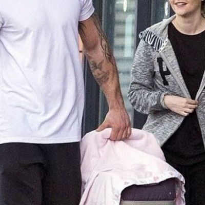 Γέννησε χωρίς να το πάρει κανείς είδηση και βγήκε από το μαιευτήριο μία μέρα μετά(εικόνες)