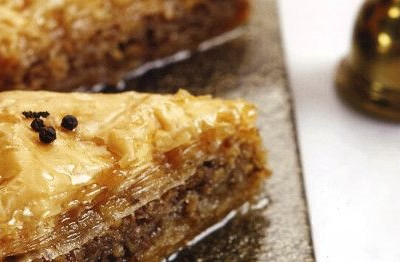 Ελληνικός νηστίσιμος μπακλαβάς με μέλι, από τον Ηλία Μαμαλάκη!