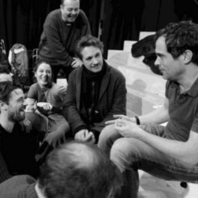 Ο κύκλος με την κιμωλία, του Μπρεχτ στο Θέατρο Παλλάς