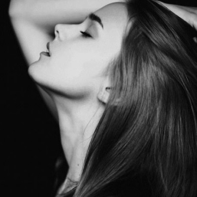 Ρυτίδες στο λαιμό; 5 tips για να τις αποφύγετε!