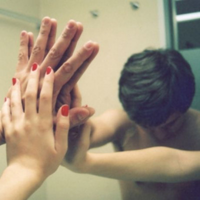 Μπλεγμένη σε ένα ερωτικό τρίγωνο...