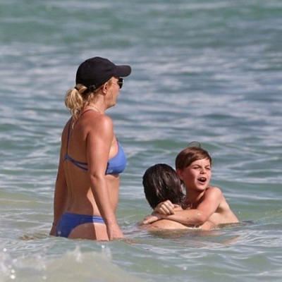 Έλεος βρε κορίτσι μου: Η 33χρονη star παντρεύεται για... τρίτη φορά;