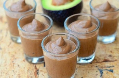 Μους σοκολάτας με αβοκάντο χωρίς αβγά