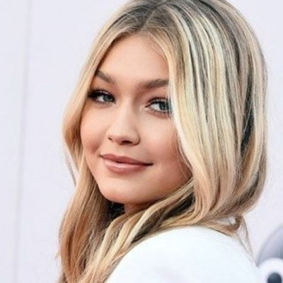 «Αναβαθμίστε» τον απλό κότσο σας όπως η Gigi Hadid!