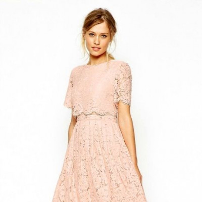 Απορία Μόδας: Τι φόρεμα μου ταιριάζει καλύτερα, αν έχω λίγα παραπάνω κιλά;