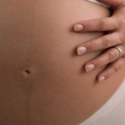 Linea Negra: Όλα όσα πρέπει να γνωρίζετε για την σκούρα γραμμή στην κοιλιά της εγκύου