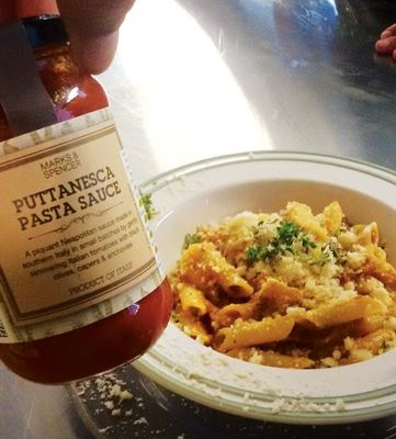 Πέννες χωρίς γλουτένη με ψητά λαχανικά και τόνο