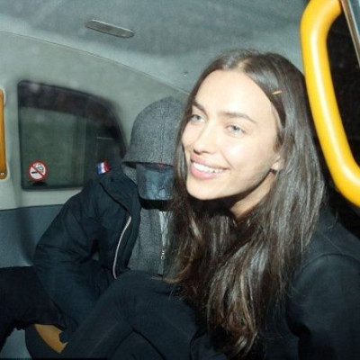 Τι σου κάνει ο έρωτας: H Irina Shayk πιο λαμπερή από ποτέ ακόμη & χωρίς ίχνος μακιγιάζ!