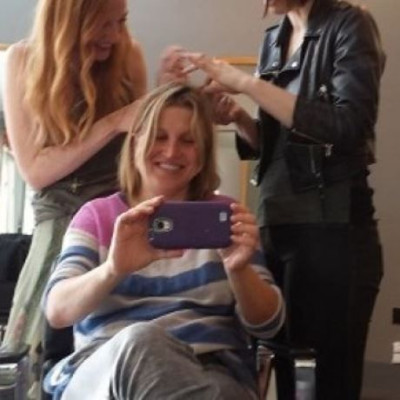 Αυτή η μαμά άφησε την 4χρονη κόρη της να της χτενίσει τα μαλλιά!