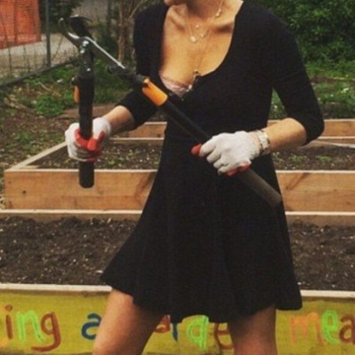 H star το… έχασε εντελώς; Είναι τώρα αυτή εμφάνιση για να… καθαρίσεις τον κήπο;