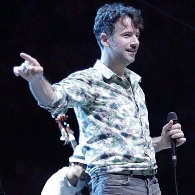 Ο Κωστής Μαραβέγιας επιστρέφει στον Κήπο του Μεγάρου