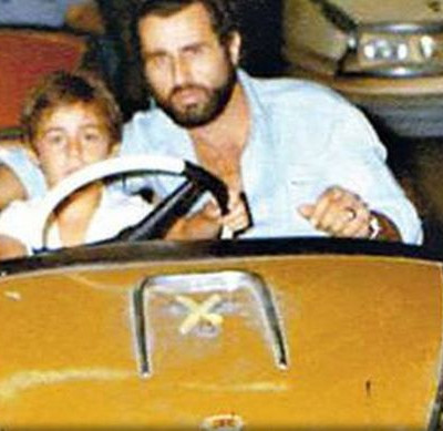 Κανάκης: Αυτό το καθίκι μου πήρε τον πατέρα μου