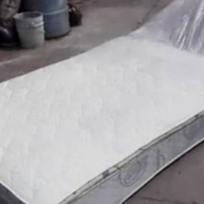 Προσοχή στο καινούριο σας στρώμα!Ίσως κρύβει κάτι πολύ αηδιαστικό (video)