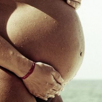 Αυτά είναι τα πράγματα που πρέπει να γνωρίζει μία έγκυος όταν πηγαίνει στη θάλασσα!
