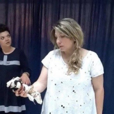 Χρωματιστές Γυναίκες, του Βασίλη Ζιώγα στο Τσάι στη Σαχάρα