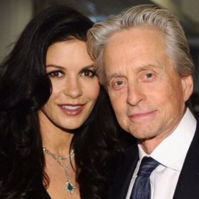 Τζόουνς - Ντάγκλας: Η σπάνια οικογενειακή εμφάνιση με τα παιδιά τους