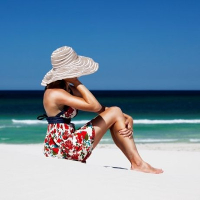 «Mπορώ να κάνω μπάνιο στη θάλασσα όταν έχω περίοδο;»