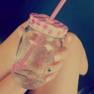 Ιδού πώς θα καταφέρεις να πίνεις περισσότερο νερό μέσα στη μέρα!