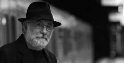 Ο Θάνος Μικρούτσικος στο Μικρό Θέατρο Αρχαίας Επιδαύρου