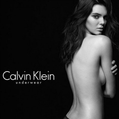 Η Kendall Jenner φωτογραφίζεται topless και πιο σέξι από ποτέ για τον Calvin Klein
