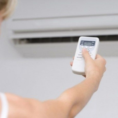 Πώς να καθαρίσετε το κλιματιστικό χωρίς να κάνετε επιπλέον έξοδα