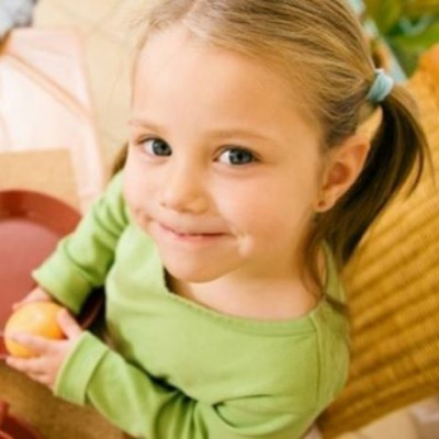 Θέλετε να βγείτε έξω για φαγητό με το παιδί; Διαβάστε τους τρόπους καλής συμπεριφοράς!