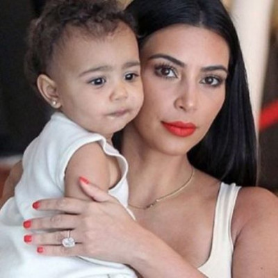 Κιμ Καρντάσιαν: Δείτε τη μικρή Νορθ να παίζει... ποδόσφαιρο! (εικόνες)