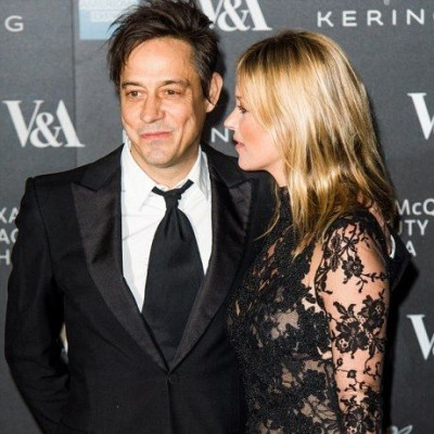 Η ώρα της αλήθειας! Ο Jamie Hince αποκαλύπτει το λόγο του χωρισμού με την Kate Moss!