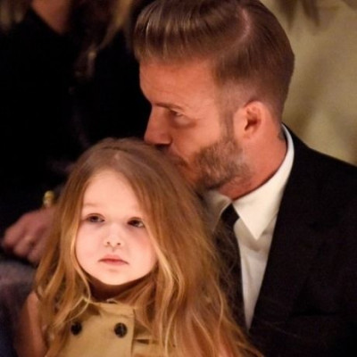 Υπερβολικό; Η«συνήθεια» της Harper Beckham που έχει ξεσηκώσει τους παιδοψυχολόγους