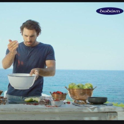 #ti_mou_kaneis _yianni_mou: Ο Γιάννης Αποστολάκης αυτό το καλοκαίρι θα σε ξεσηκώσει