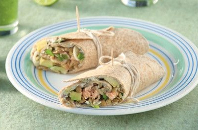 Τορτίγια ολικής γεμιστή με σολομό και φακές