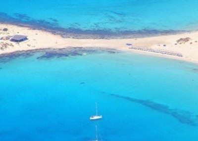 Σίμος: Η εξωτική παραλία που θυμίζει Καραιβική