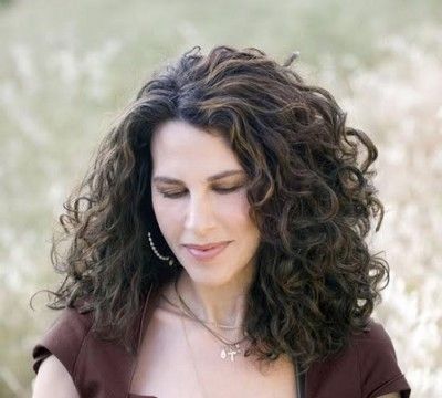 Ελευθερία Αρβανιτάκη: Νέοι σταθμοί στην περιοδεία