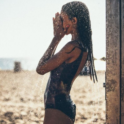 Δεν πάει ο νους σου: 4 λόγοι που προκαλούν καλοκαιρινή ακμή!