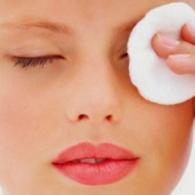 DIY: Φτιάξτε μόνες σας λοσιόν για ντεμακιγιάζ με 2 μόνο υλικά!