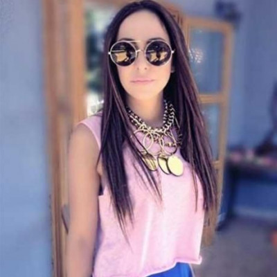 Η Μελίνα Ασλανίδου είχε γενέθλια και έσβησε τούρτα με… το σήμα κατατεθέν της!