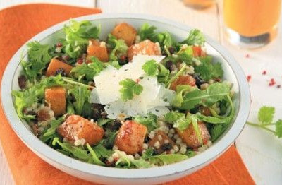 Κουσκούς με ψητή κολοκύθα, γραβιέρα και σάλτσα πετιμέζι