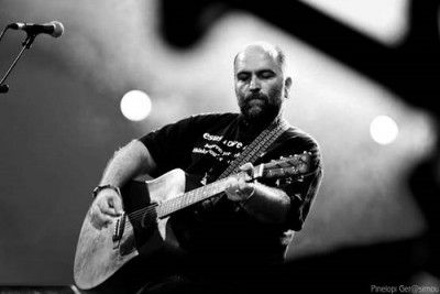 Ο Μπάμπης Στόκας live στο Άλσος Βεΐκου