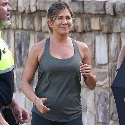 Ο γάμος της πάει πολύ:Το κορμί της Jennifer Aniston μας έκανε να σκάσουμε από τη ζήλια μας