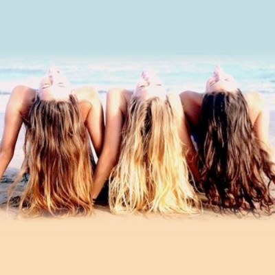 Το καλοκαίρι μπορεί να φτάνει στο τέλος του.. τα κυματιστά μαλλιά της θάλασσας όμως, όχι!