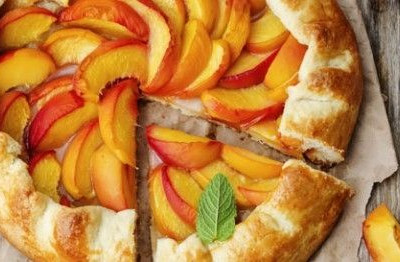 Τάρτα galette με ροδάκινα