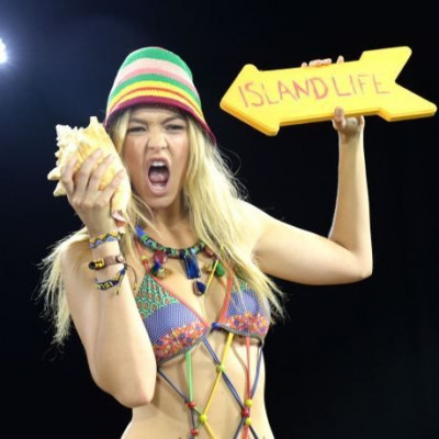 Ο Tοmmy Hilfiger λάνσαρε το «Twitter Halo» στο Spring 2016 Fashion Show!